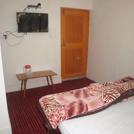 My Guest House Σριναγκάρ Εξωτερικό φωτογραφία