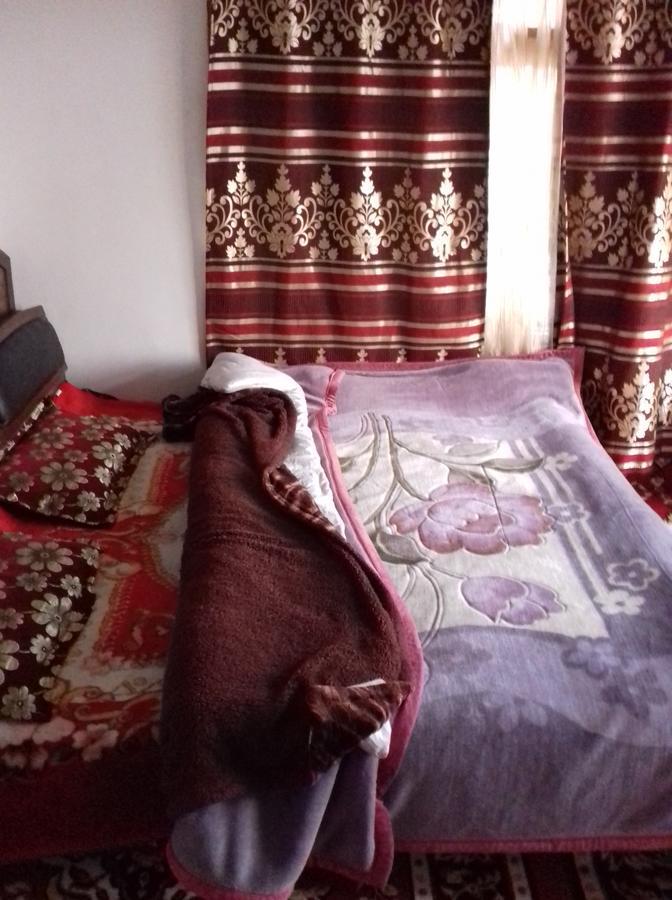 My Guest House Σριναγκάρ Εξωτερικό φωτογραφία
